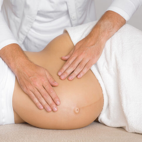 Pregnancy lymphatic drainage massage at Uma Clinic in Seattle. Post-Partum lymphatic drainage, lymphatic drainage for swollen feet in Seattle